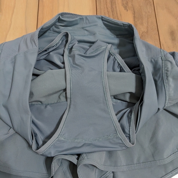 EUC! Lululemon Run Off Route Shorts In Light Blue Size 8 - Picture 6 of 14